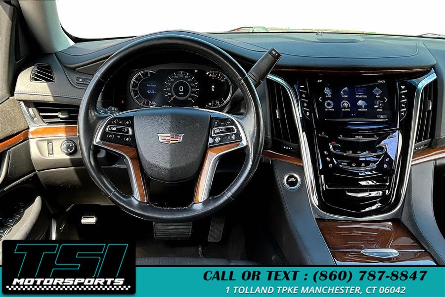 2017 Cadillac Escalade 4WD 4dr Luxury photo