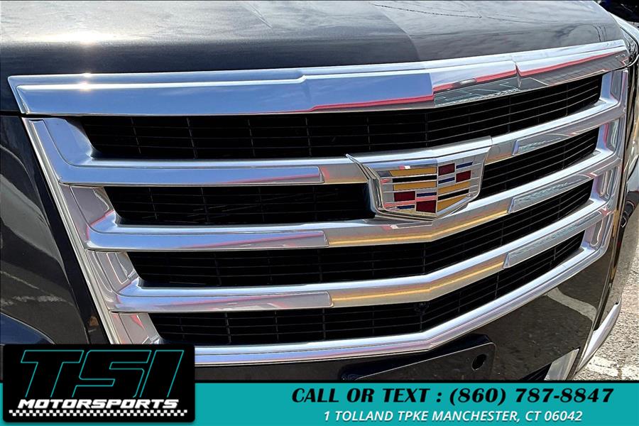 2017 Cadillac Escalade 4WD 4dr Luxury photo