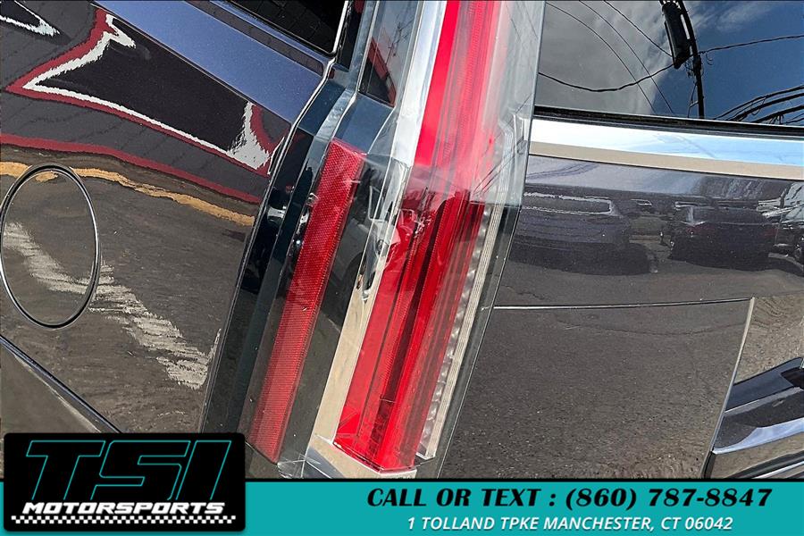 2017 Cadillac Escalade 4WD 4dr Luxury photo