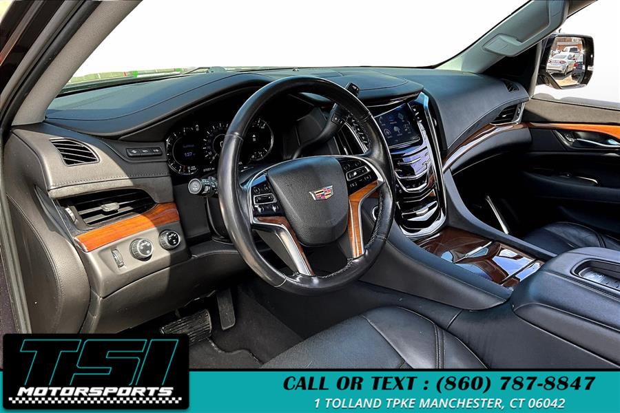 2017 Cadillac Escalade 4WD 4dr Luxury photo