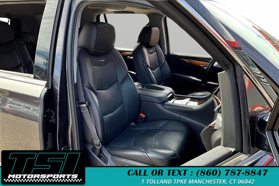 2017 Cadillac Escalade 4WD 4dr Luxury photo