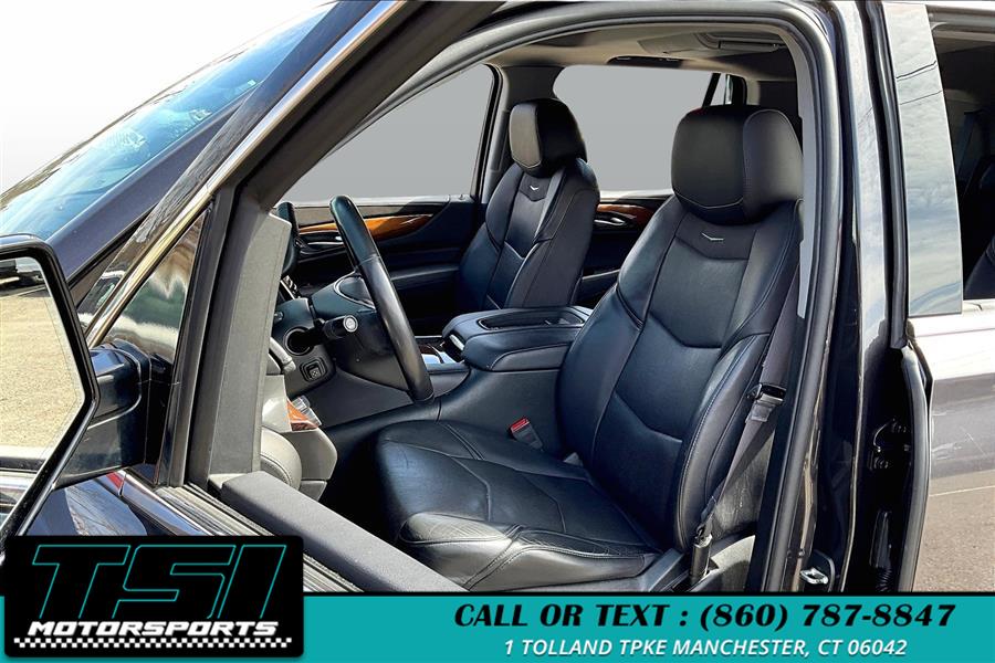 2017 Cadillac Escalade 4WD 4dr Luxury photo