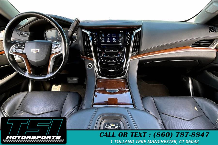 2017 Cadillac Escalade 4WD 4dr Luxury photo