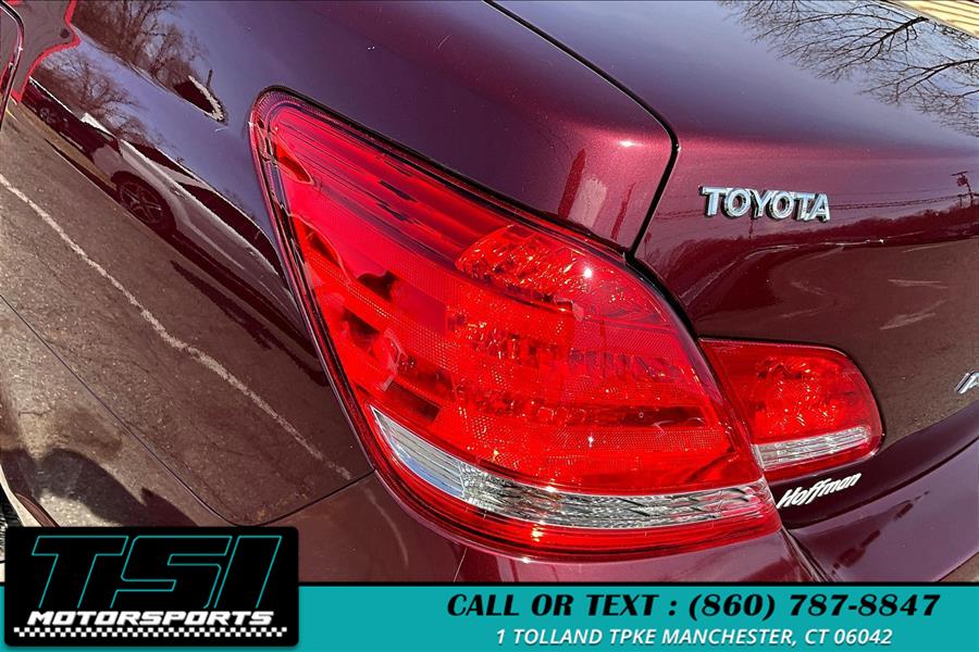 2010 Toyota Avalon XLS photo