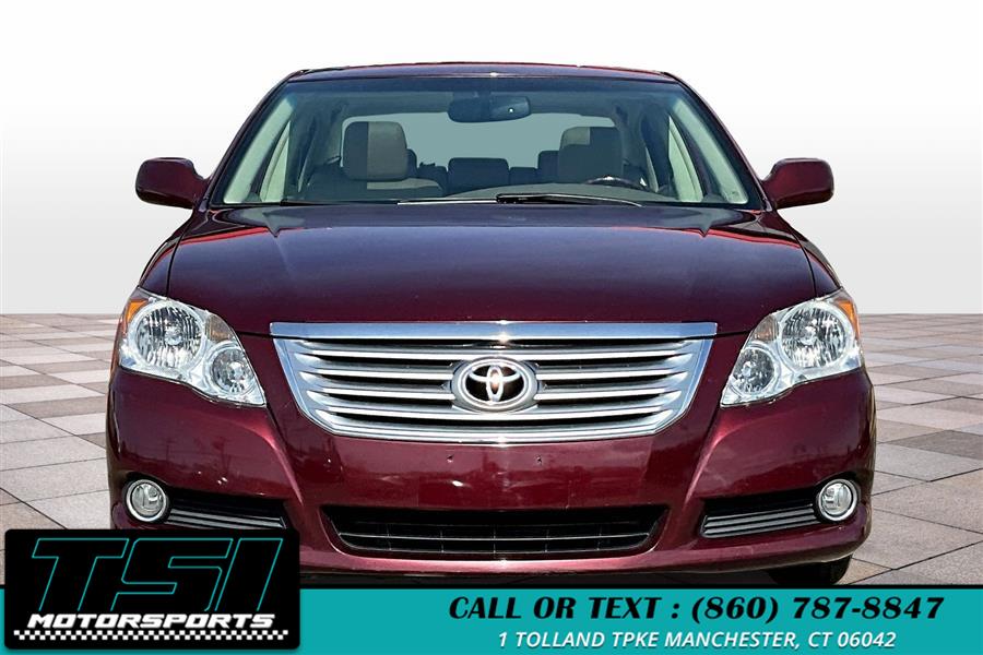 2010 Toyota Avalon XLS photo