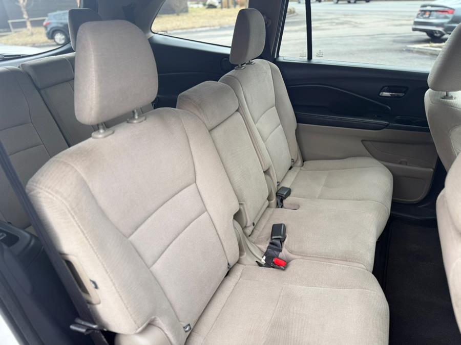 2016 Honda Pilot AWD 4dr LX photo