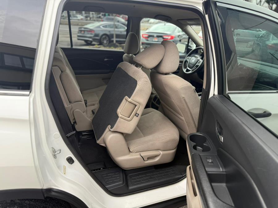 2016 Honda Pilot AWD 4dr LX photo