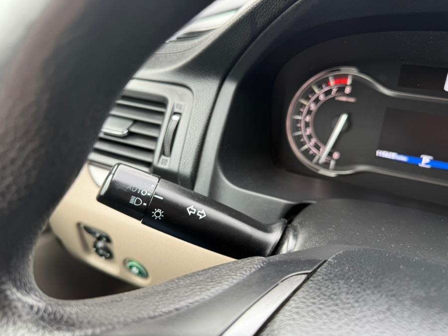 2016 Honda Pilot AWD 4dr LX photo