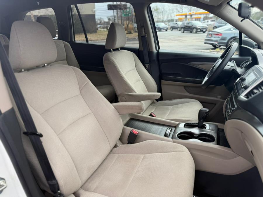 2016 Honda Pilot AWD 4dr LX photo