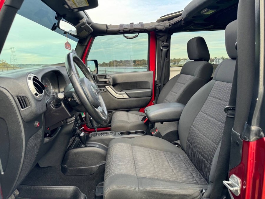2011 Jeep Wrangler Sahara photo