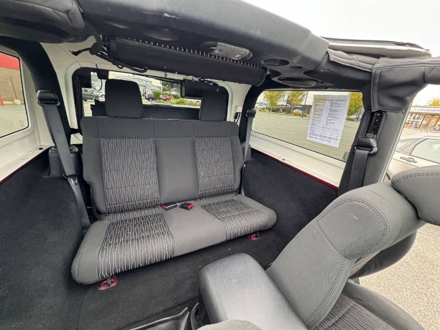 2011 Jeep Wrangler Sahara photo