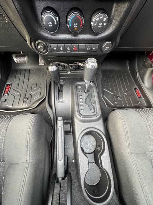 2011 Jeep Wrangler Sahara photo