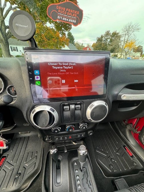 2011 Jeep Wrangler Sahara photo