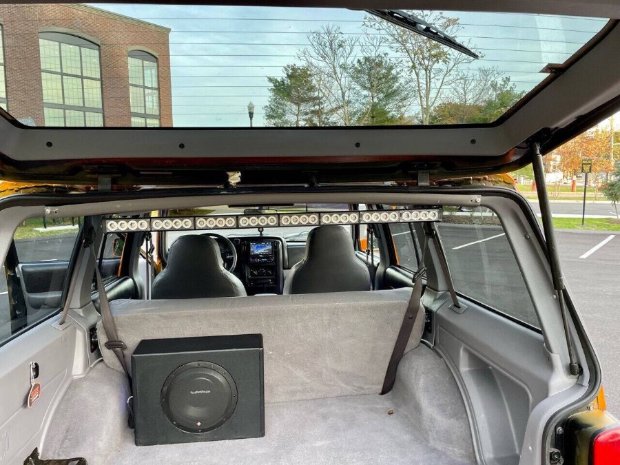 1998 Jeep Cherokee Classic photo
