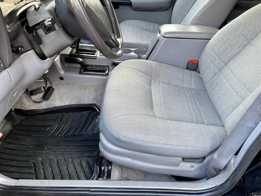 1998 Jeep Cherokee Classic photo