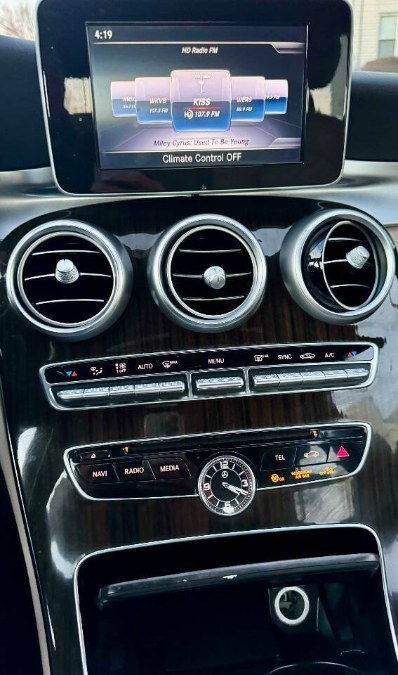 2018 Mercedes-Benz C-Class C 300 4MATIC Sedan photo