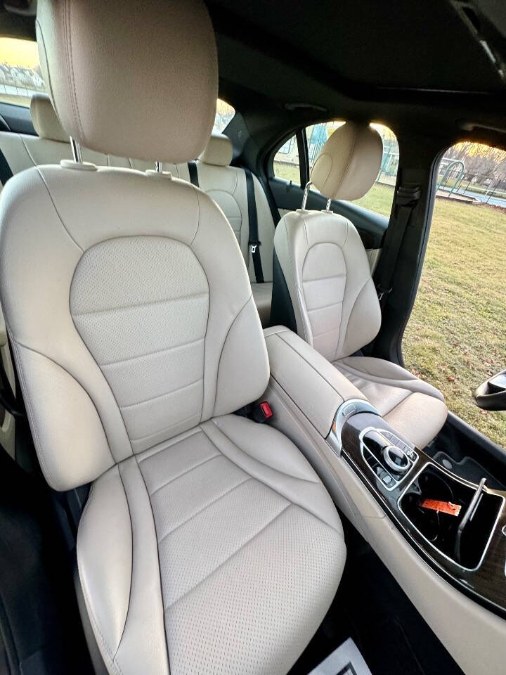 2018 Mercedes-Benz C-Class C 300 4MATIC Sedan photo