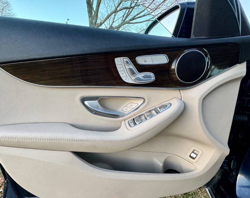 2018 Mercedes-Benz C-Class C 300 4MATIC Sedan photo