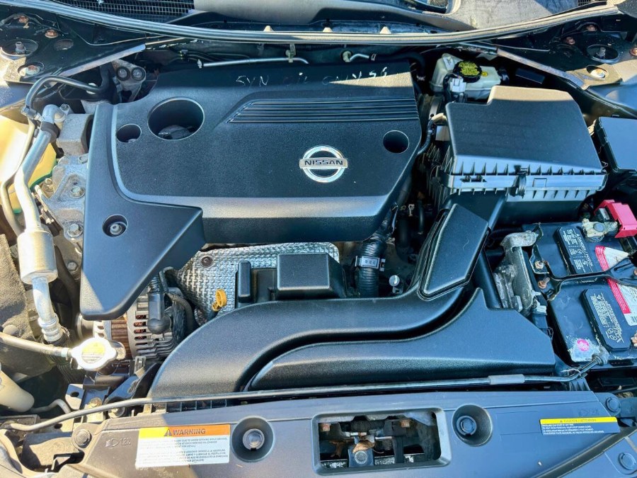 2014 Nissan Altima 2.5 photo