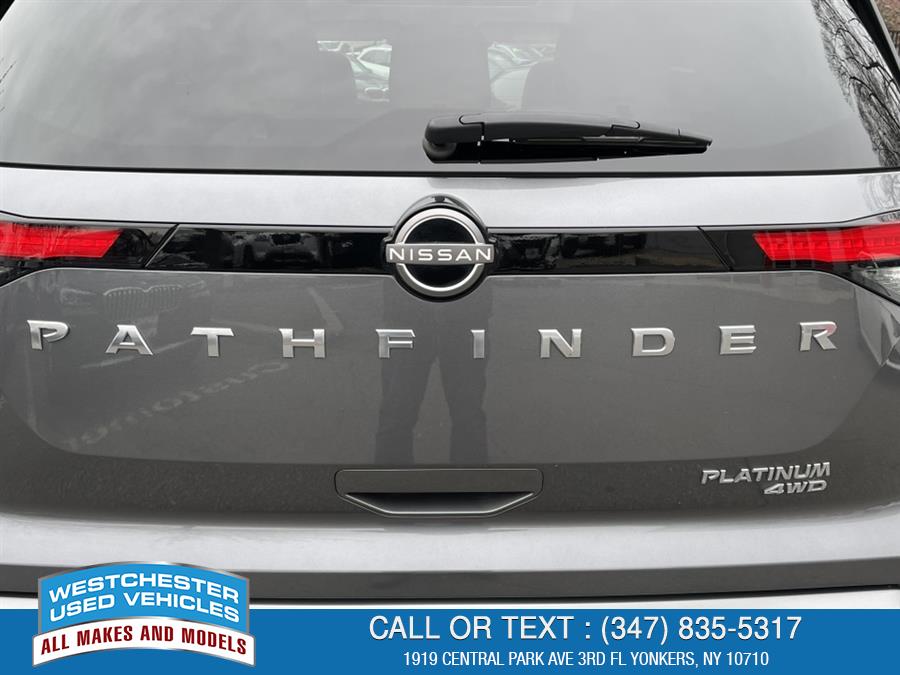 2022 Nissan Pathfinder Platinum photo