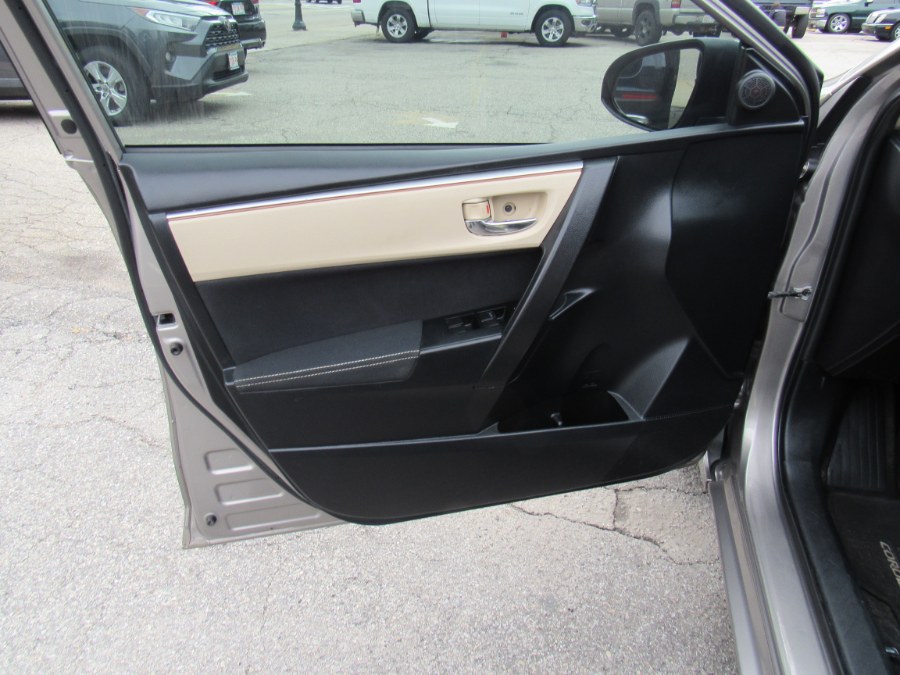 2014 Toyota Corolla L photo