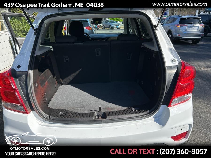 2020 Chevrolet Trax AWD 4dr LT photo