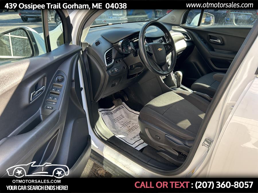 2020 Chevrolet Trax AWD 4dr LT photo