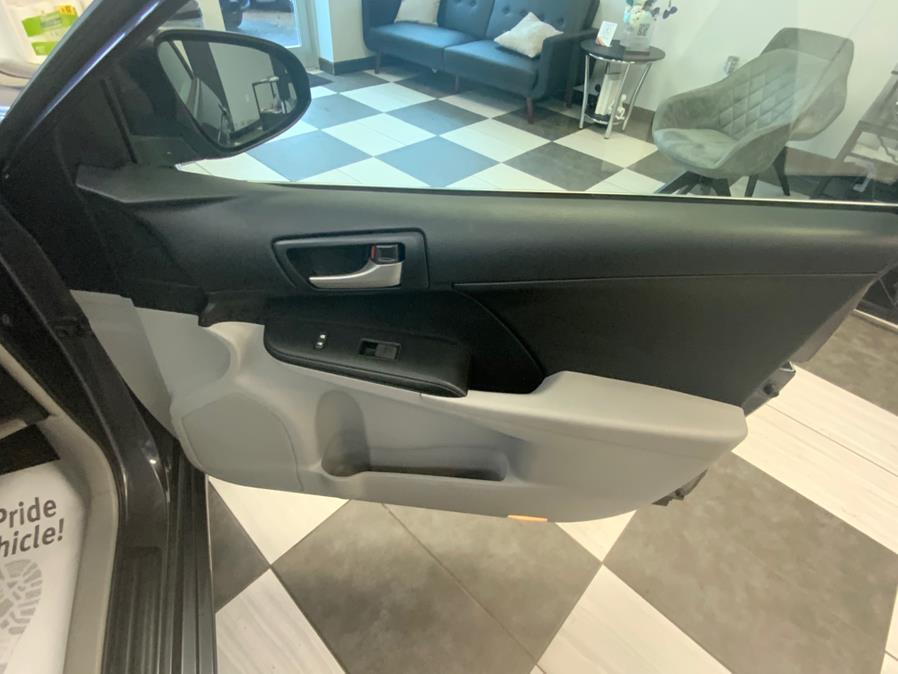 2014 Toyota Camry L photo
