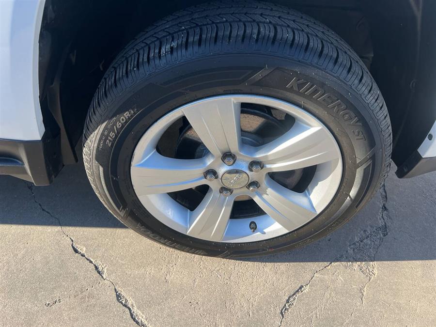 2012 Jeep Compass Latitude photo