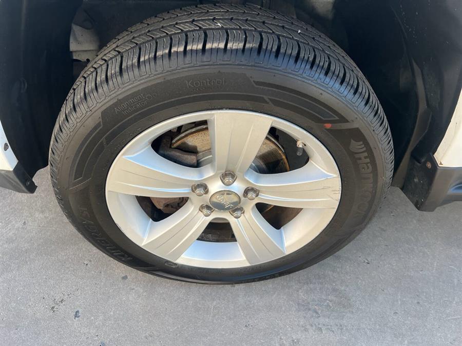 2012 Jeep Compass Latitude photo