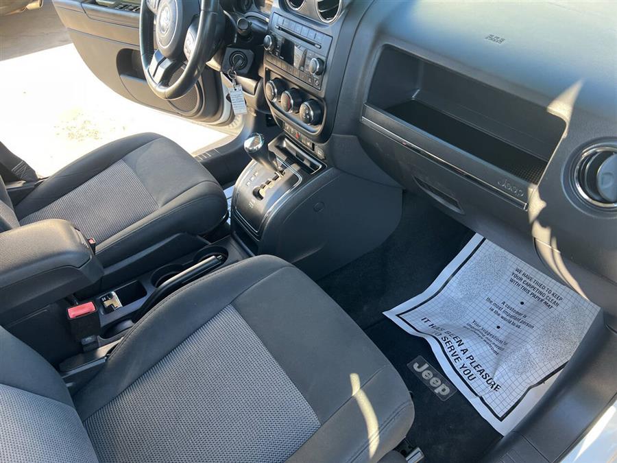 2012 Jeep Compass Latitude photo