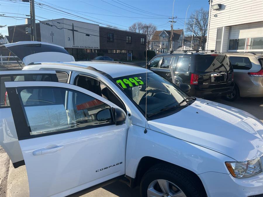 2012 Jeep Compass Latitude photo