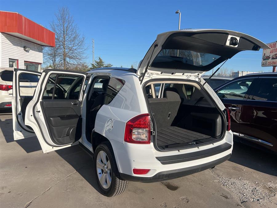 2012 Jeep Compass Latitude photo
