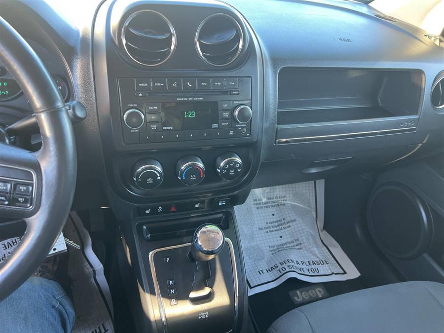 2012 Jeep Compass Latitude photo