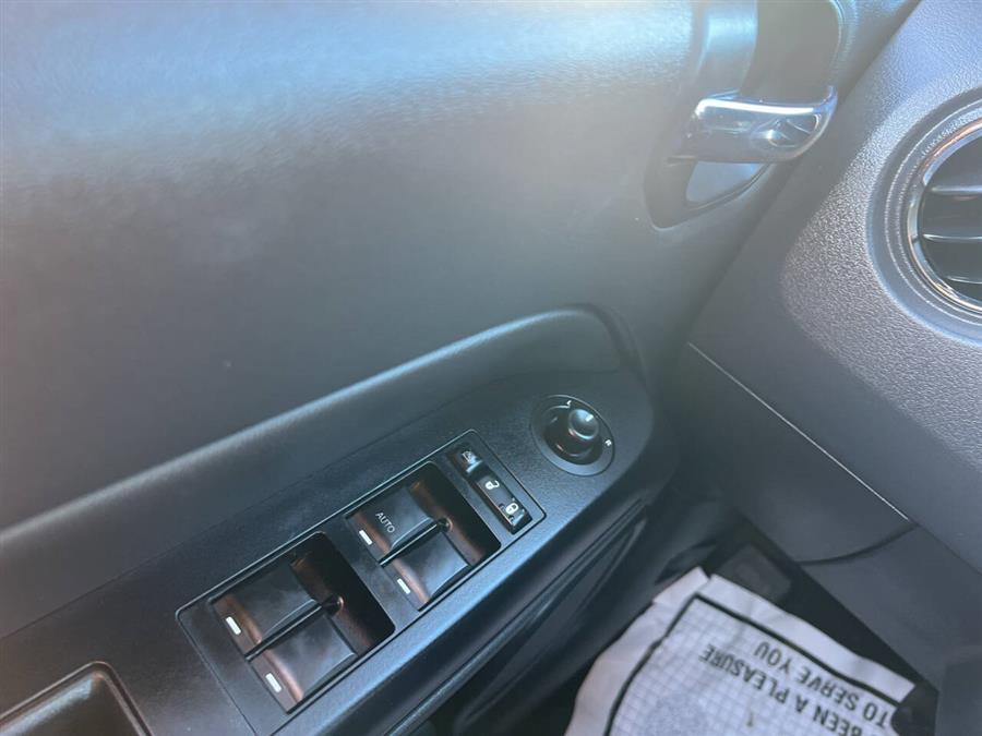 2012 Jeep Compass Latitude photo