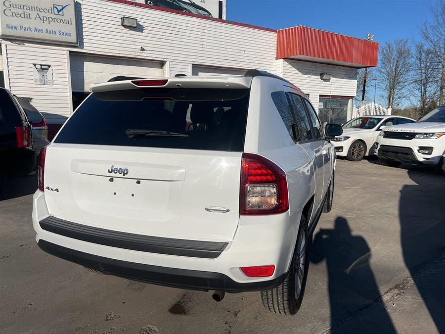 2012 Jeep Compass Latitude photo