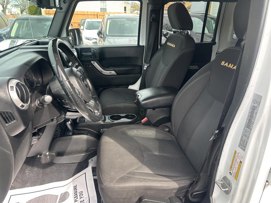 2015 Jeep Wrangler Unlimited 4WD 4dr Sahara photo