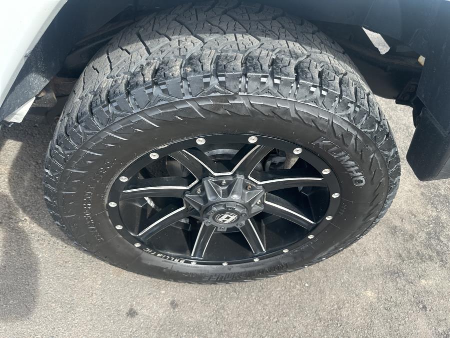 2015 Jeep Wrangler Unlimited 4WD 4dr Sahara photo