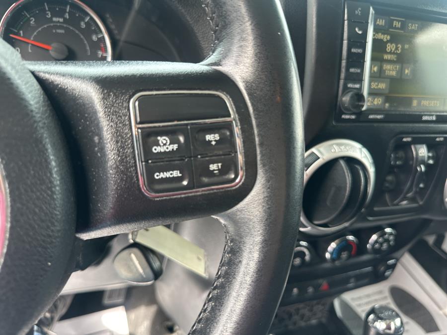 2015 Jeep Wrangler Unlimited 4WD 4dr Sahara photo