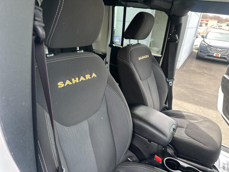 2015 Jeep Wrangler Unlimited 4WD 4dr Sahara photo