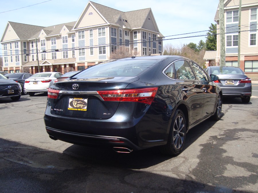 2016 Toyota Avalon 4dr Sdn XLE Premium (Natl) photo