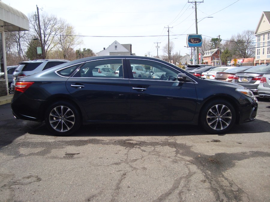 2016 Toyota Avalon 4dr Sdn XLE Premium (Natl) photo