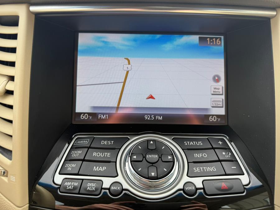 2016 Infiniti QX70 AWD 4dr photo