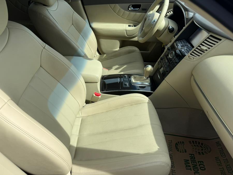 2016 Infiniti QX70 AWD 4dr photo