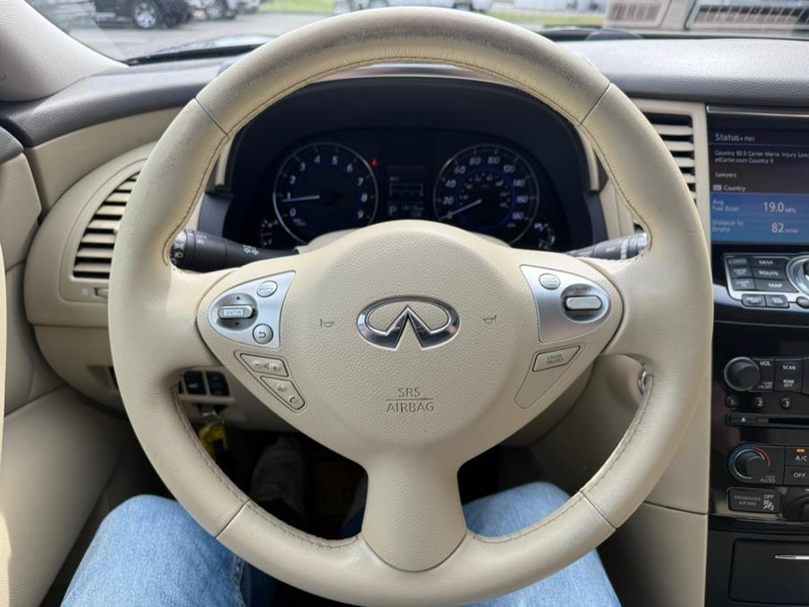 2016 Infiniti QX70 AWD 4dr photo