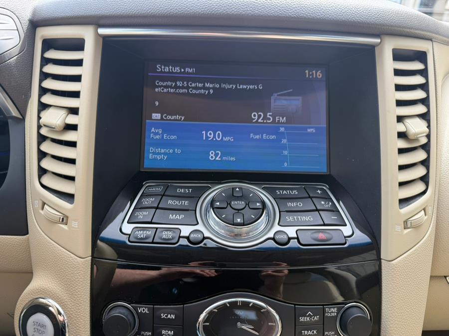 2016 Infiniti QX70 AWD 4dr photo