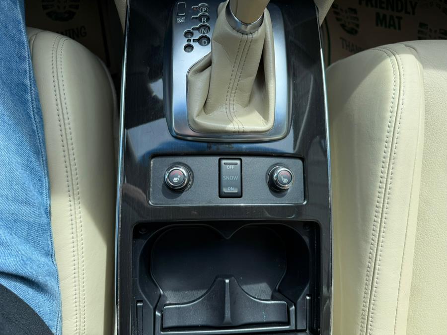 2016 Infiniti QX70 AWD 4dr photo