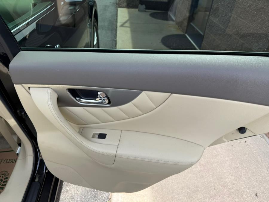 2016 Infiniti QX70 AWD 4dr photo