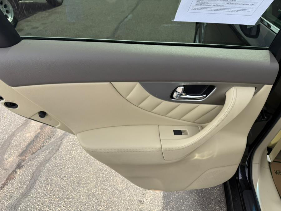 2016 Infiniti QX70 AWD 4dr photo