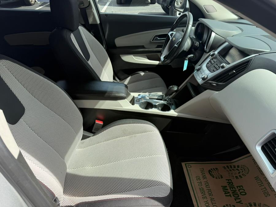 2016 Chevrolet Equinox FWD 4dr LT photo